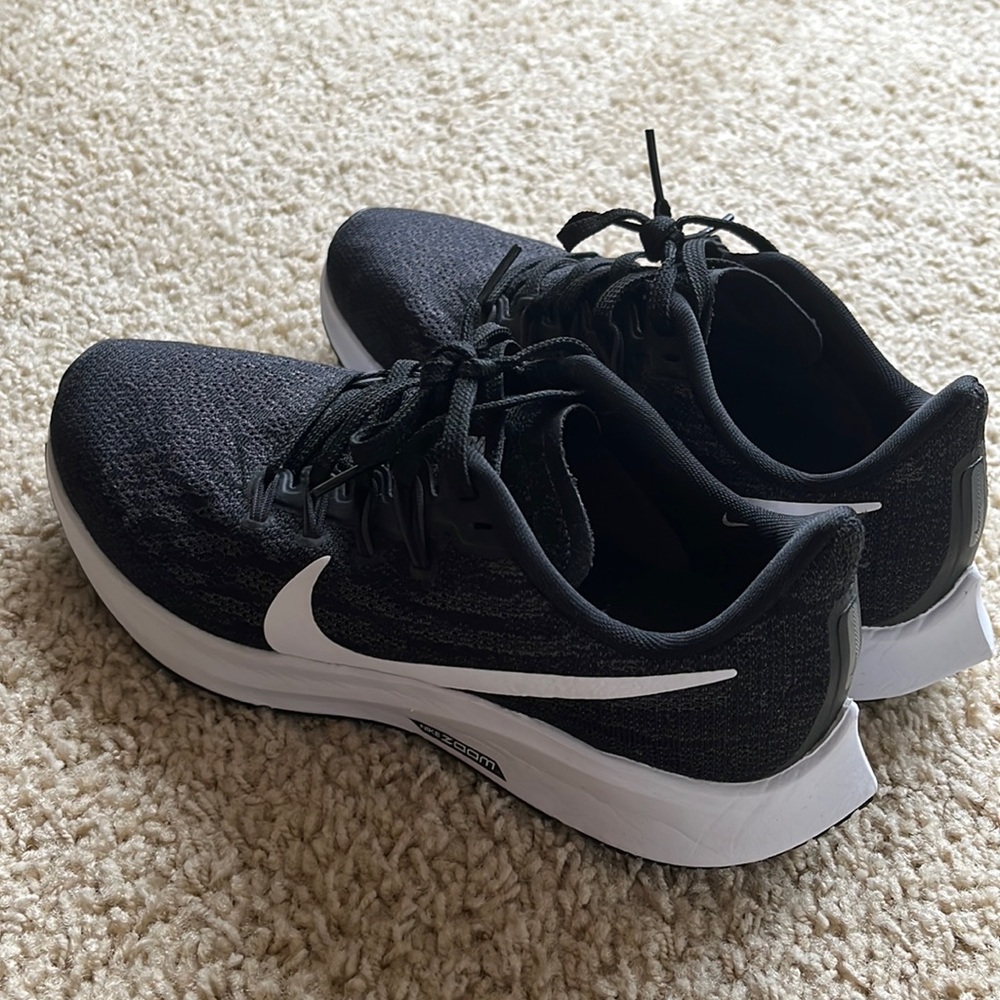 Size 7.5 Nike Pegasus